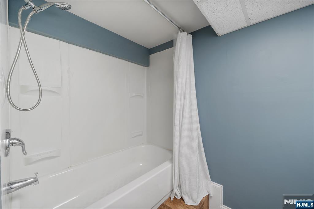 15 Valley Road Nutley, NJ 07110 - Photo 35 of 44
