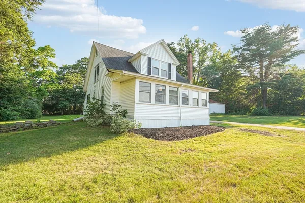 $674,900 | 84 East Main Street, Hopkinton, MA 01748