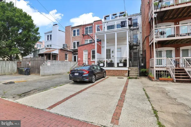 $740,000 | 1832 Calvert Street Northwest, Unit 3, Washington, DC 20009