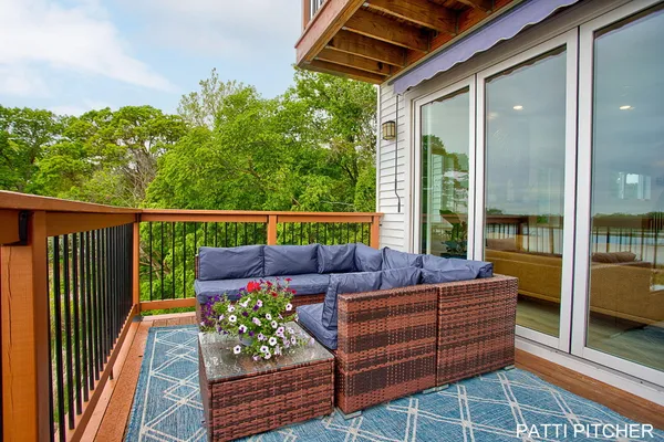 $825,000 | 104 River Hills Drive, Holland, MI 49424