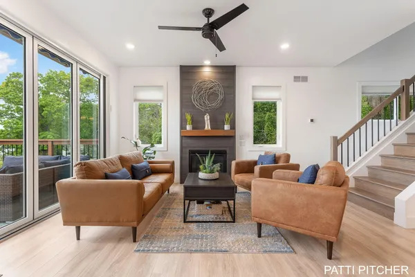 $825,000 | 104 River Hills Drive, Holland, MI 49424
