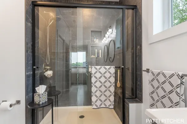 $825,000 | 104 River Hills Drive, Holland, MI 49424