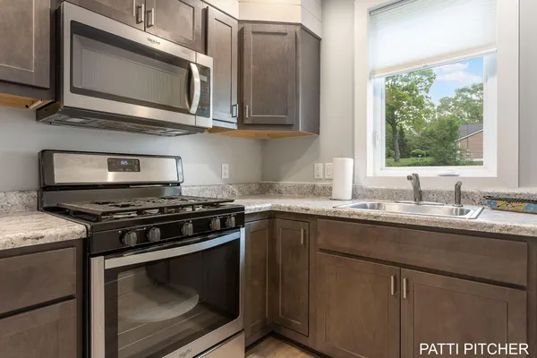 $825,000 | 104 River Hills Drive, Holland, MI 49424