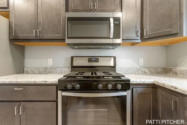 $825,000 | 104 River Hills Drive, Holland, MI 49424