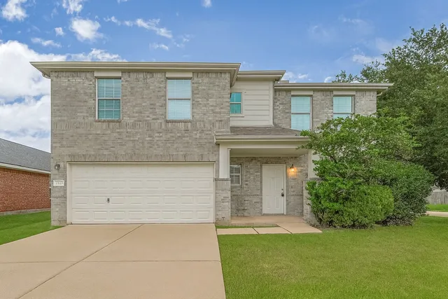 $450,000 | 2123 Gable Hollow Lane, Katy, TX 77450