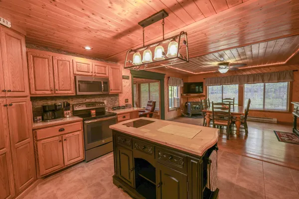 $439,900 | 7119 Freedom Trail, Wabeno, WI 54566