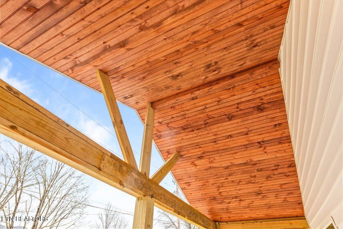 127 Water Street Jacksboro, TN 37757 - Photo 3 of 21 04-Water St