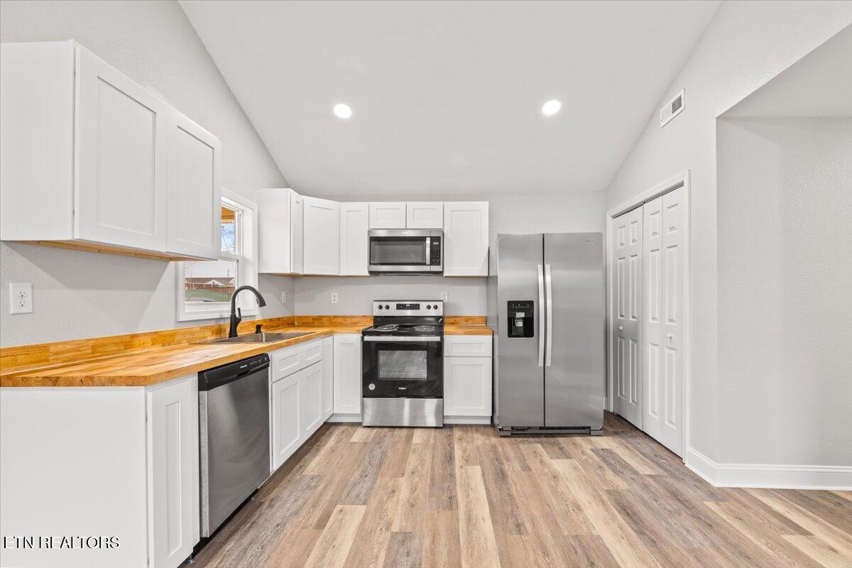 127 Water Street Jacksboro, TN 37757 - Photo 7 of 21 10-Water St