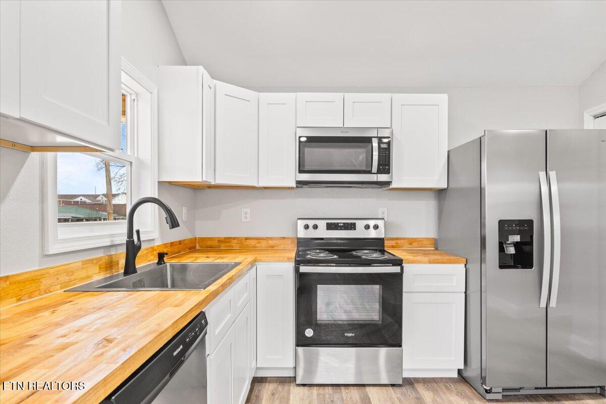 127 Water Street Jacksboro, TN 37757 - Photo 8 of 21 11-Water St