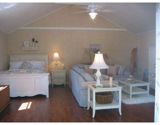 23 Bay Road Mattapoisett, MA 02739 - Photo 18 of 20 Gallery Image 18