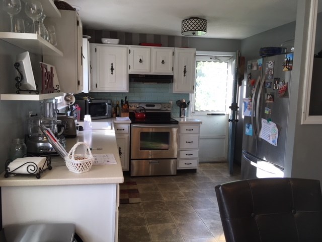 90 Alfred Street Warwick, RI 02889 - Photo 6 of 12 Gallery Image 6