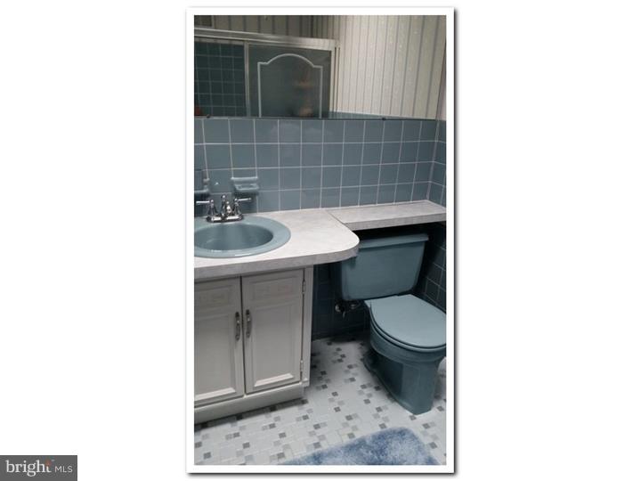 12233 Medford Road Philadelphia, PA 19154 - Photo 11 of 22 Bathroom