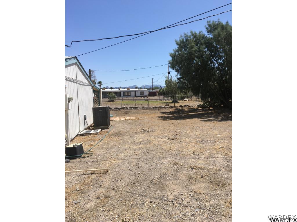 1746 Talc Road Bullhead City, AZ 86442 - Photo 6 of 26 Backyard