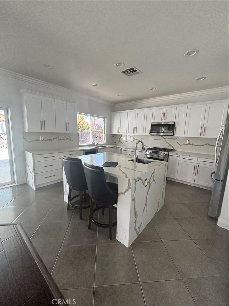 28212 Cranberry Road Menifee, CA 92585 - Photo 5 of 38