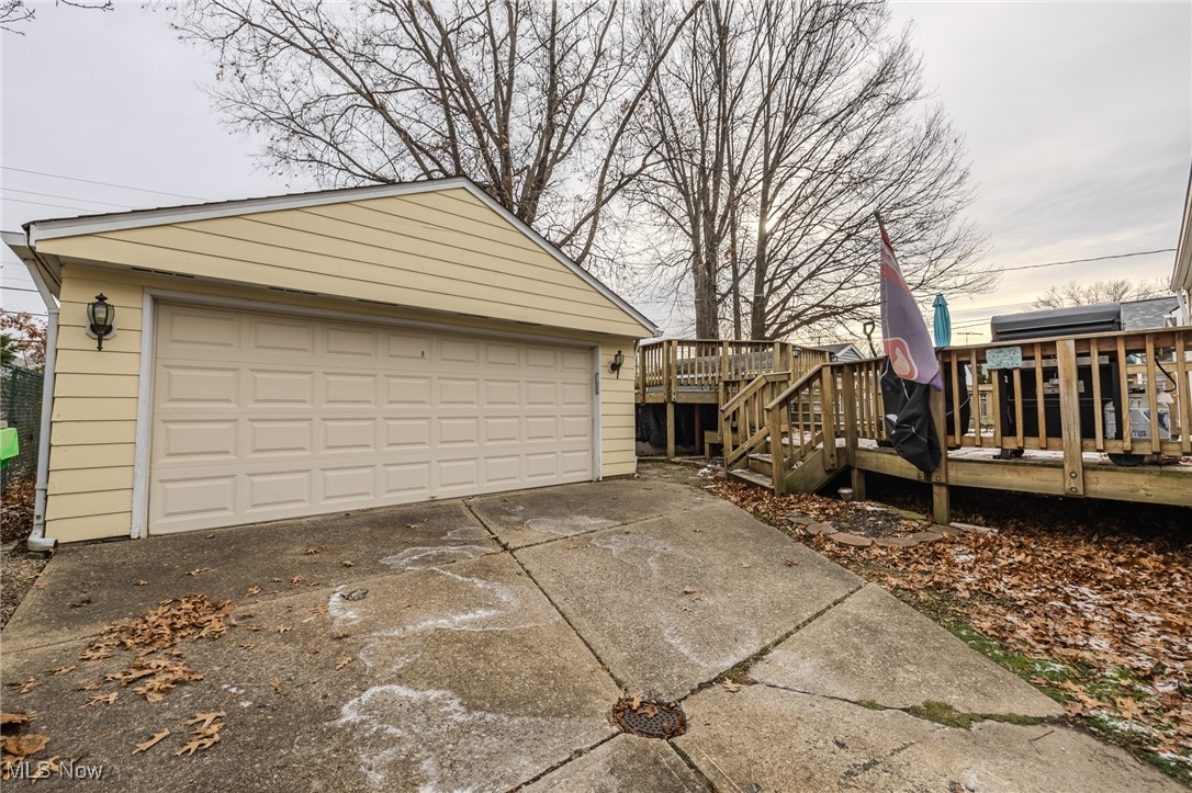 765 Pendley Road Willowick, OH 44095 - Photo 12 of 50 View of garage