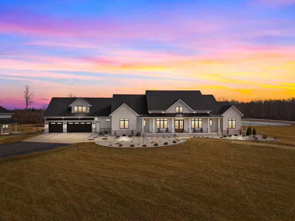 $3,500,000 | W5896 Autumn Hills Parkway, Appleton, WI 54913