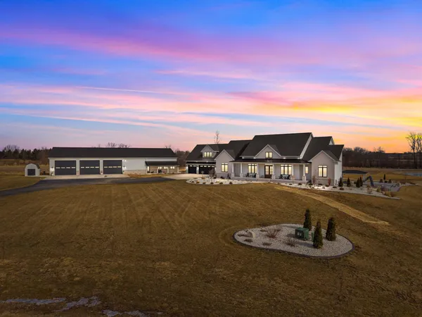 $3,500,000 | W5896 Autumn Hills Parkway, Appleton, WI 54913