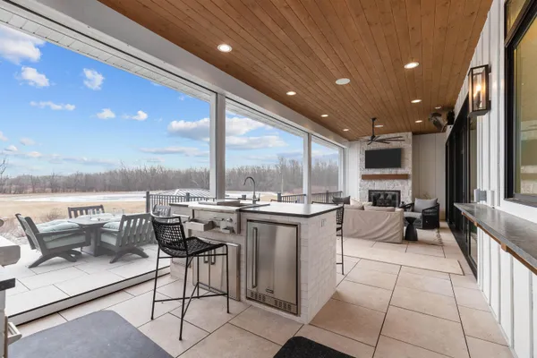 $3,500,000 | W5896 Autumn Hills Parkway, Appleton, WI 54913