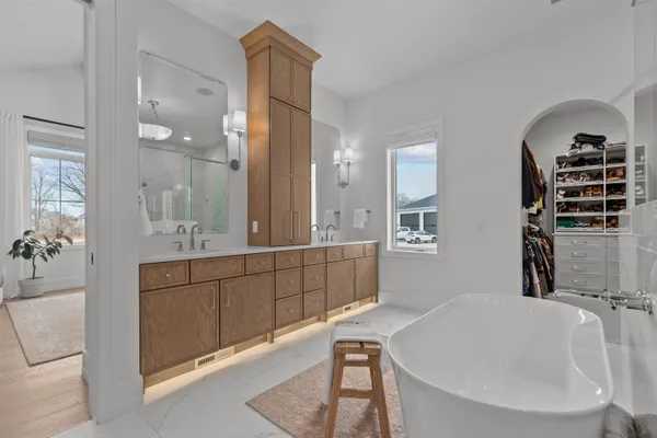 $3,500,000 | W5896 Autumn Hills Parkway, Appleton, WI 54913