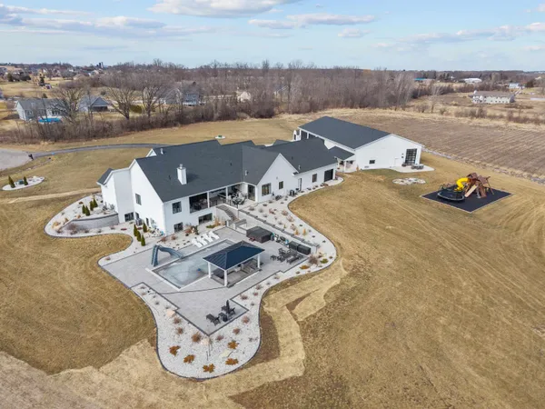 $3,500,000 | W5896 Autumn Hills Parkway, Appleton, WI 54913