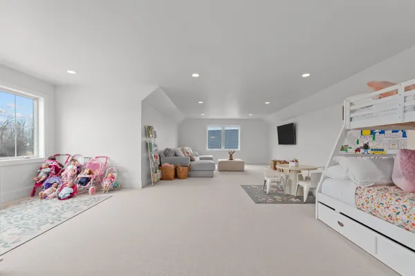 $3,500,000 | W5896 Autumn Hills Parkway, Appleton, WI 54913