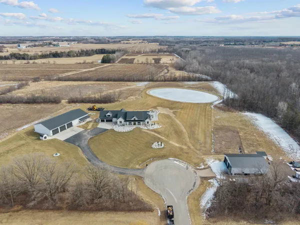 $3,500,000 | W5896 Autumn Hills Parkway, Appleton, WI 54913