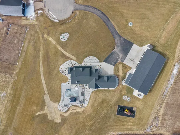 $3,500,000 | W5896 Autumn Hills Parkway, Appleton, WI 54913