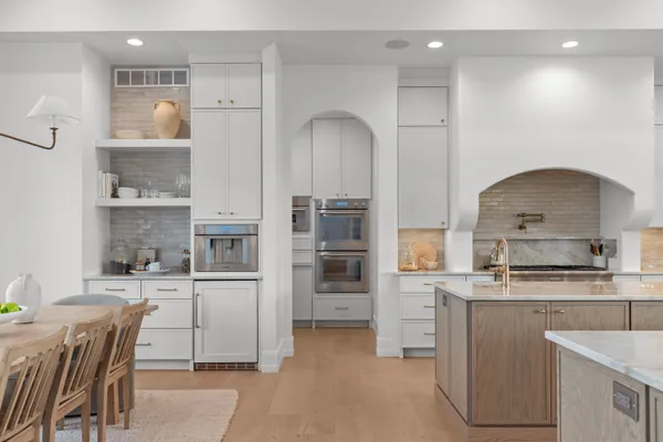 $3,500,000 | W5896 Autumn Hills Parkway, Appleton, WI 54913