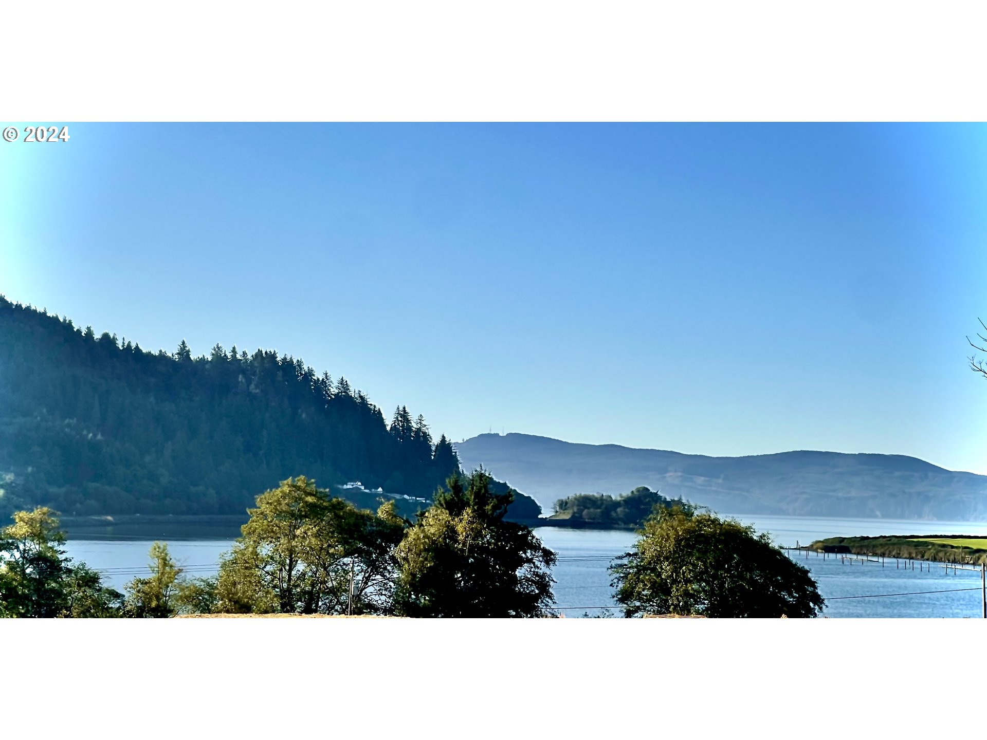 501 Garibaldi Avenue, Unit 7 Garibaldi, OR 97118 - Photo 19 of 25 a view of city and mountain