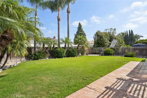 $1,660,000 | 1070 Visalia Drive, Costa Mesa, CA 92626
