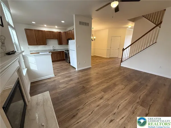 $2,500 | 867 King Way, Breinigsville, PA 18031