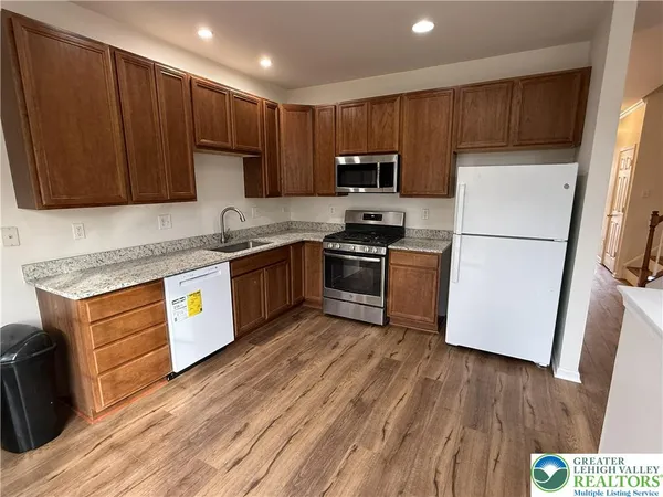 $2,500 | 867 King Way, Breinigsville, PA 18031