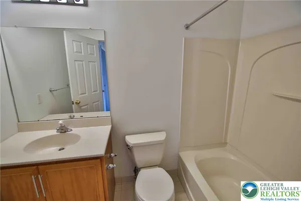 $2,500 | 867 King Way, Breinigsville, PA 18031