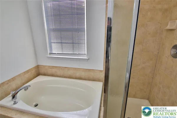 $2,500 | 867 King Way, Breinigsville, PA 18031