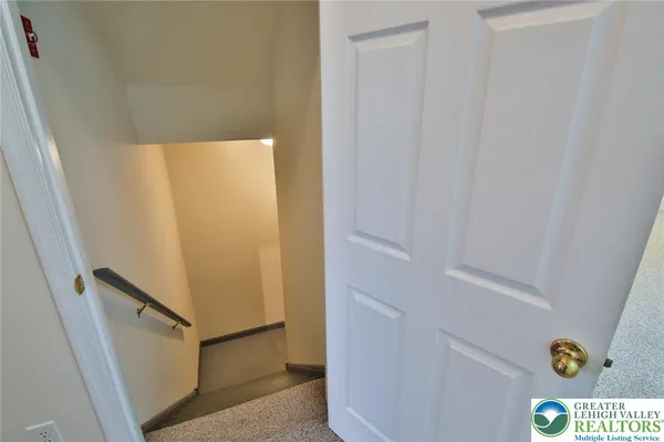 $2,500 | 867 King Way, Breinigsville, PA 18031