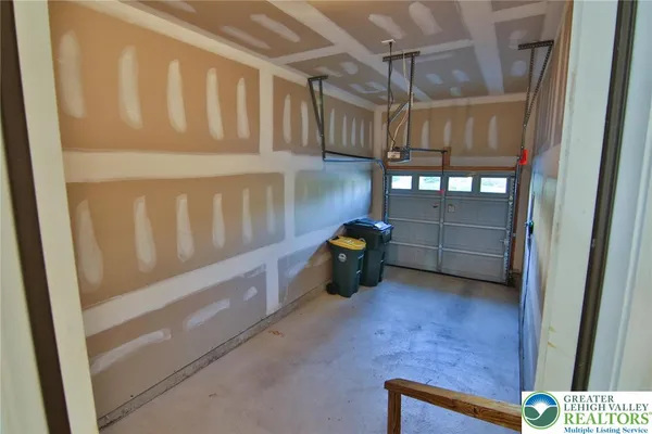 $2,500 | 867 King Way, Breinigsville, PA 18031