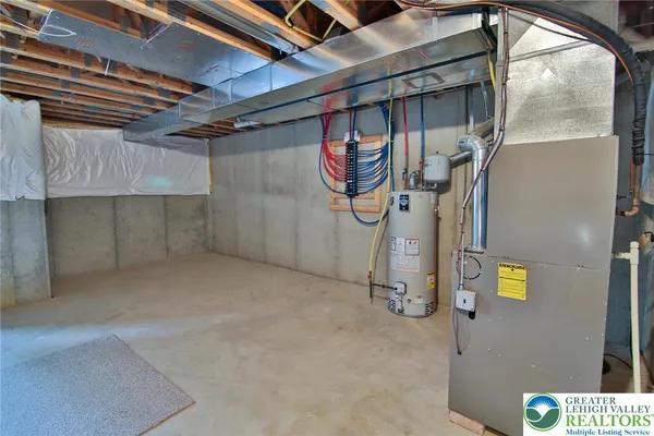 $2,500 | 867 King Way, Breinigsville, PA 18031