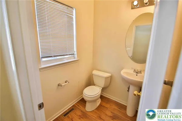 $2,500 | 867 King Way, Breinigsville, PA 18031