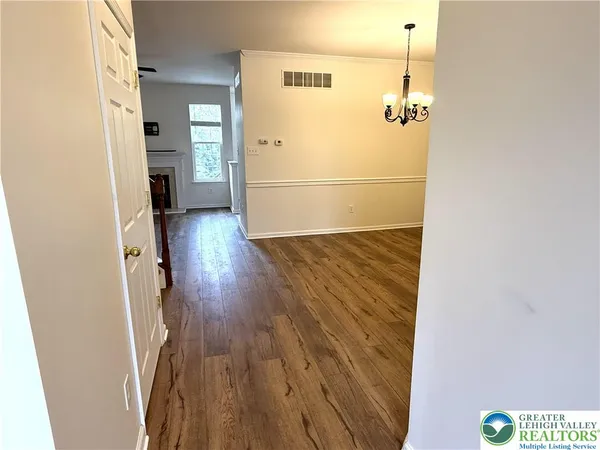 $2,500 | 867 King Way, Breinigsville, PA 18031