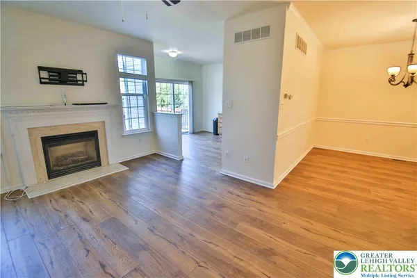 $2,500 | 867 King Way, Breinigsville, PA 18031