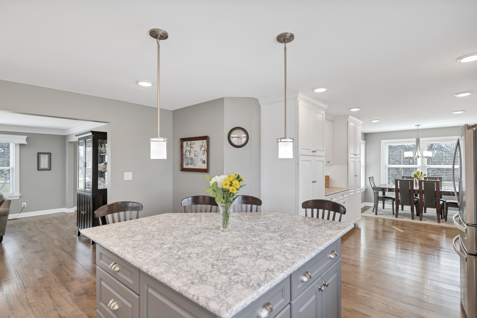 512 Bay Road McHenry, IL 60051 - Photo 12 of 38