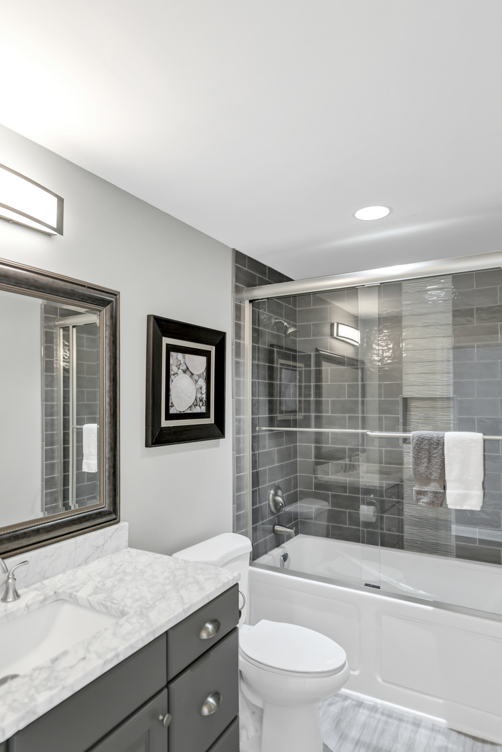 512 Bay Road McHenry, IL 60051 - Photo 22 of 38