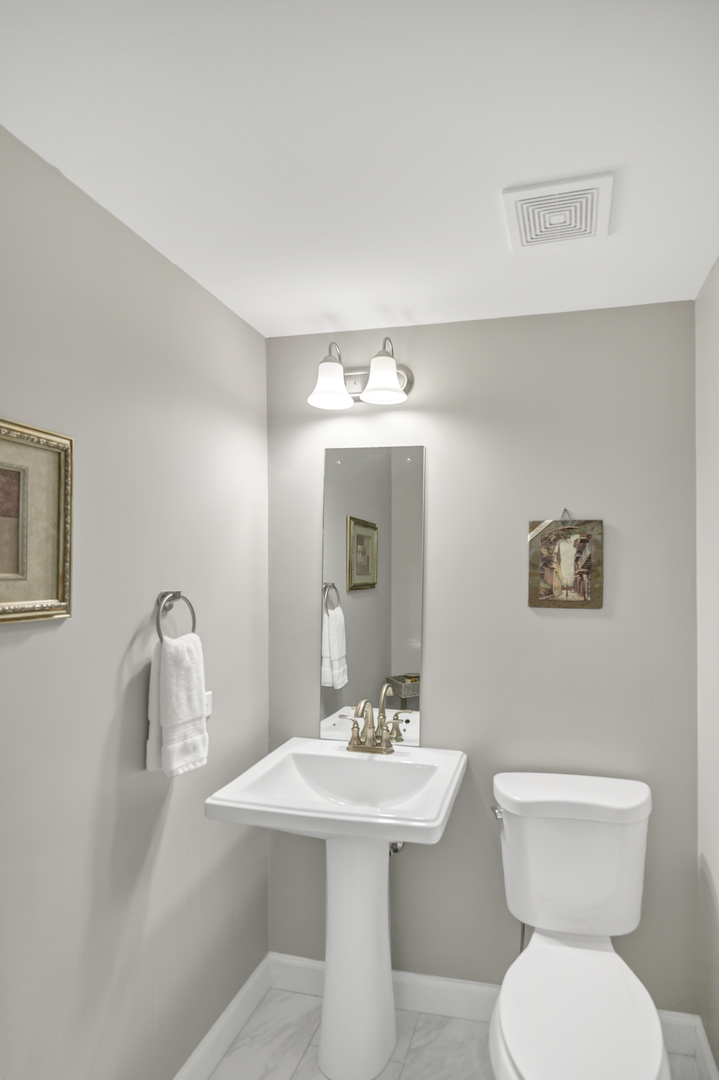 512 Bay Road McHenry, IL 60051 - Photo 26 of 38