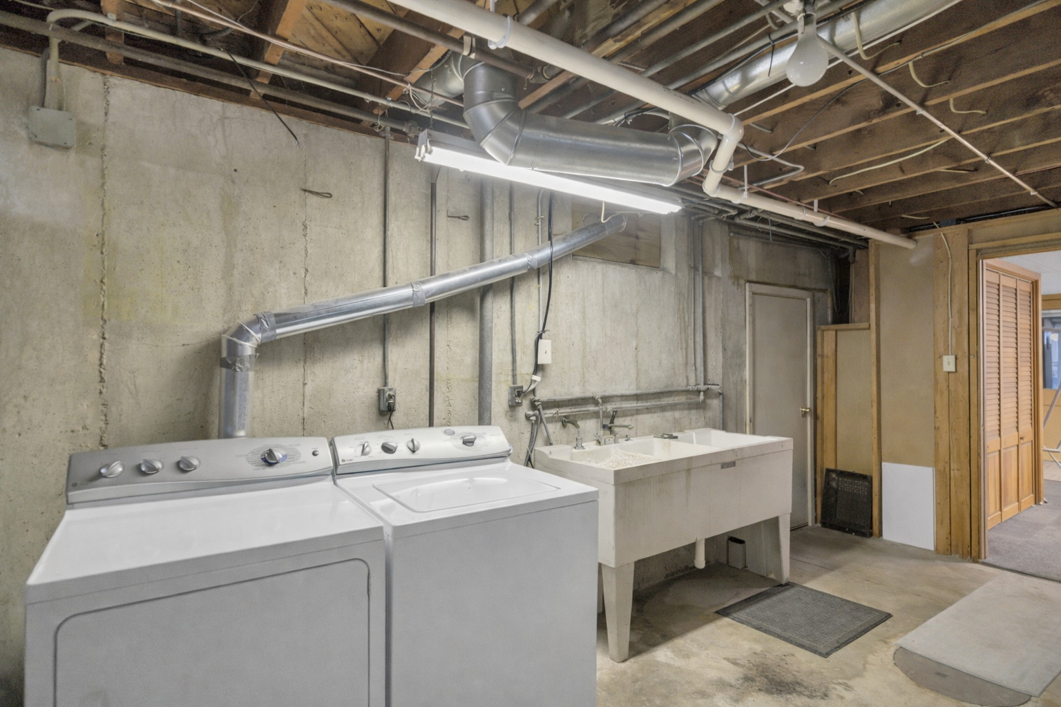 512 Bay Road McHenry, IL 60051 - Photo 29 of 38