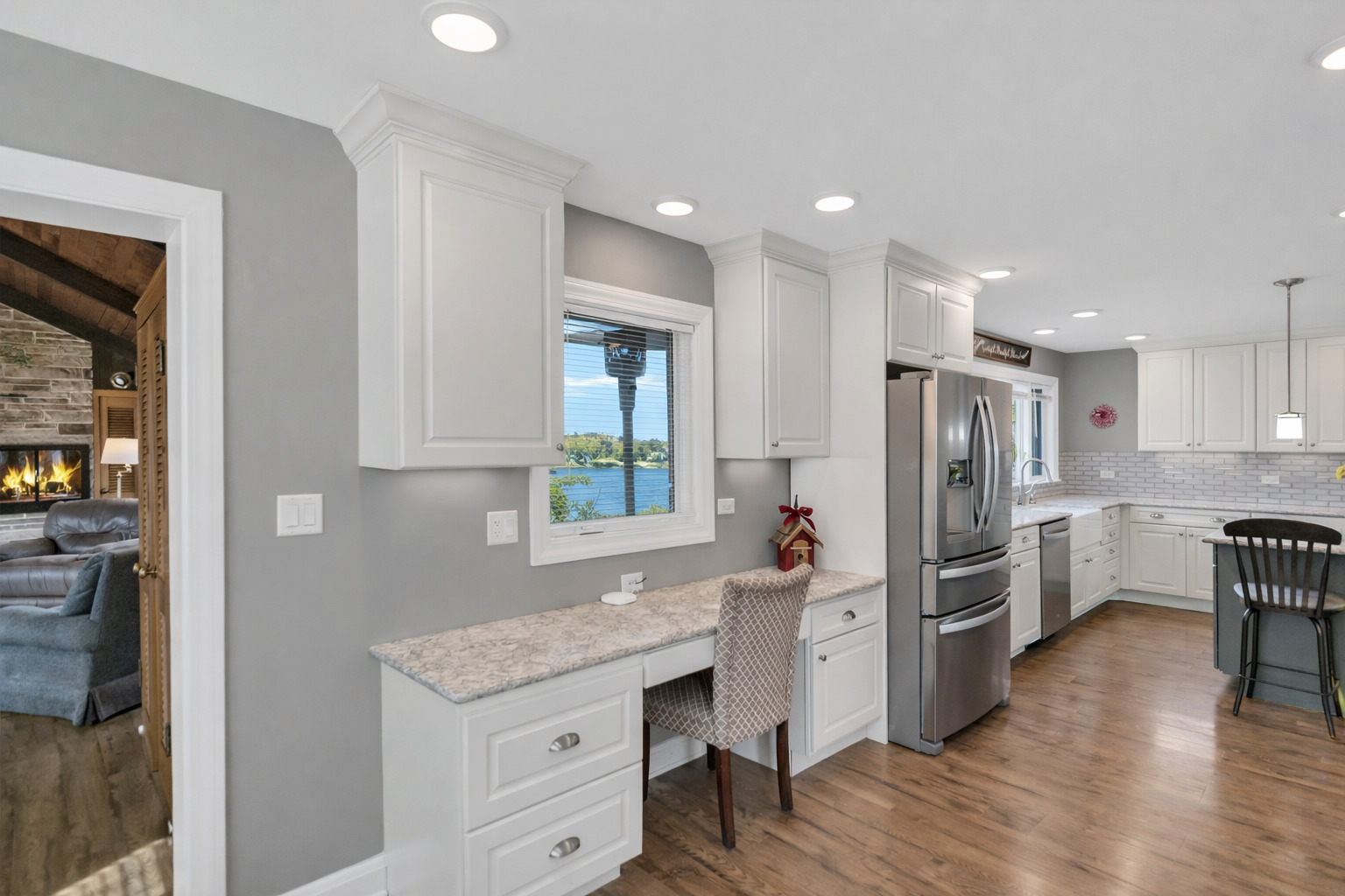 512 Bay Road McHenry, IL 60051 - Photo 9 of 38