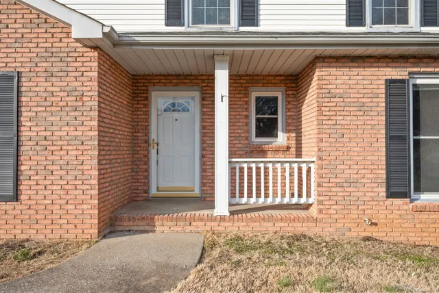 $1,800 | 2009 West Creek Court, Clarksville, TN 37040