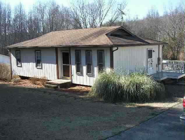 109 Bates Road Marietta, SC 29661 - Photo 1 of 3