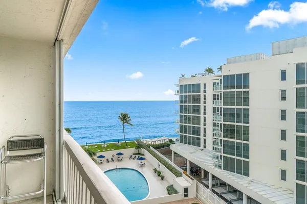 $3,750 | 3570 South Ocean Boulevard, Unit 806, Palm Beach, FL 33480