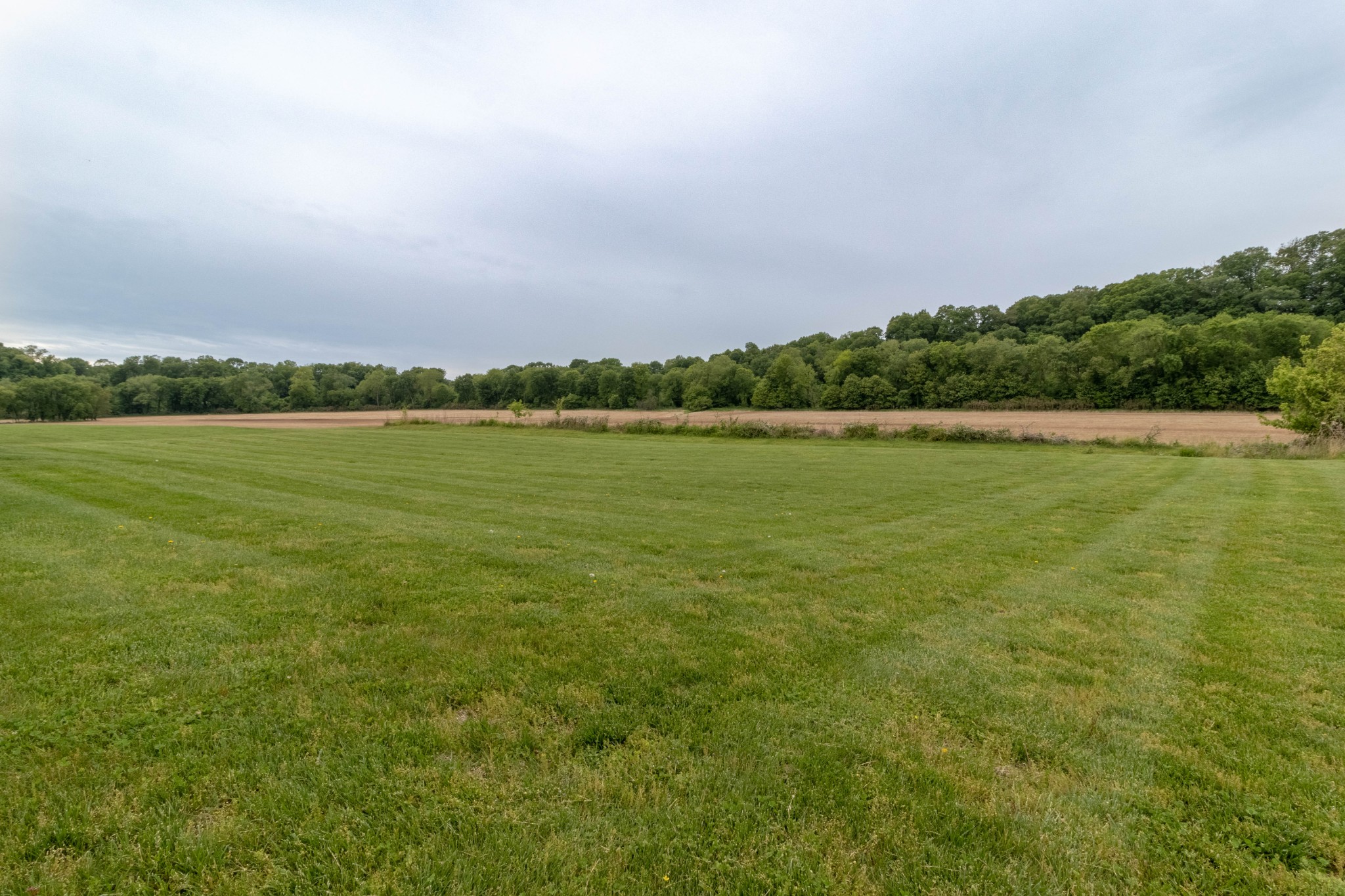 563 Pond Apple Road Clarksville, TN 37043 - Photo 39 of 39 a view of an ocean and beach