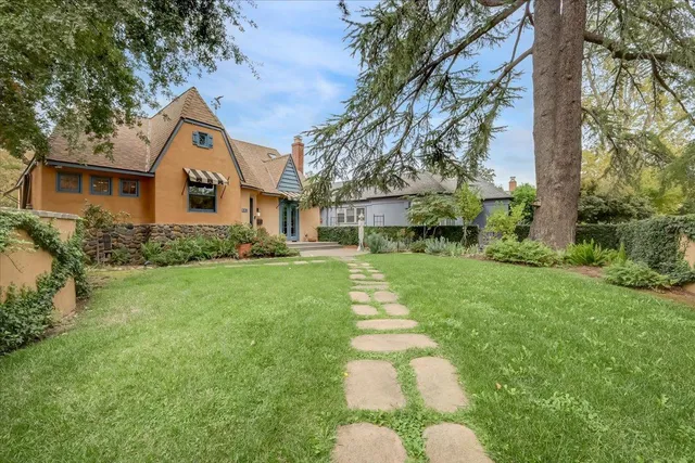 $995,000 | 551 Southgate Road, Sacramento, CA 95815